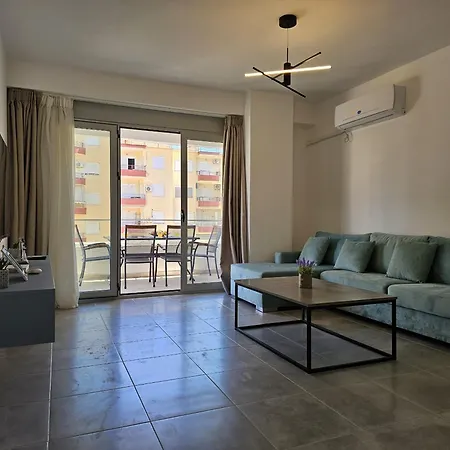 In 003 아파트 Sarandë